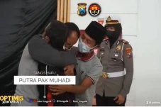 Viral! Kakek Muhadi...