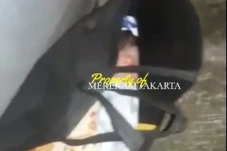 Penemuan Bayi Laki-laki...