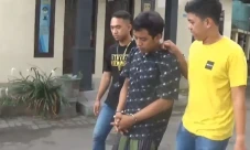 Sakit Hati Diusir, Pemuda...