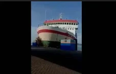 Arus Bawah Laut Kencang,...