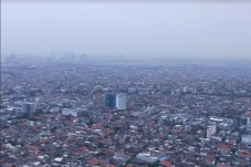 2.740 Pemilik Gedung...