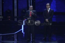 5 Lagu Populer Bob Tutupoly,...