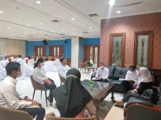 Bupati Anna Datang ke...