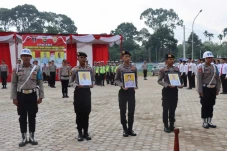 Pecat 3 Anggotanya secara...