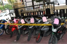 Polisi Tangkap 3 Kawanan...