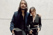 Ello Umumkan sang Istri...