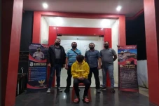 Cabuli Pacar 6 Kali,...