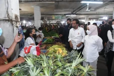 Pedagang Pasar Petisah...