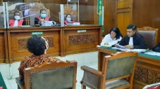 Jalani Sidang Kasus...