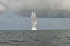 Dahsyat! 5 Ranjau Laut...
