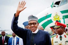 Presiden Nigeria Lolos...