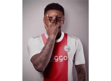 Gabung Ajax, Steven...