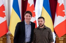 Ukraina Desak Kanada...