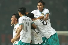 Klasemen Akhir Grup...