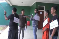 Sadis! Sebelum Tembak...