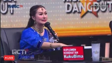 Iis Dahlia Nangis saat...