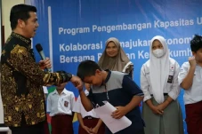 Pendiri Yayasan Bagak...