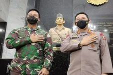 TNI Paling Dipercaya...