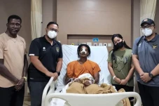Ronaldo Kwateh Operasi...