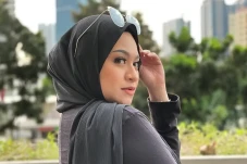 Curhat ke Jessica Iskandar,...