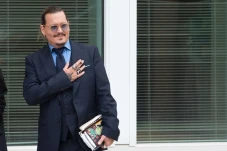 Johnny Depp Geram Amber...