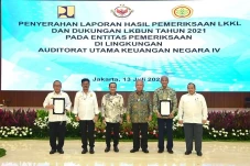 Serahkan LHP, Anggota...