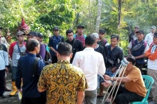 Warga Wadas Kontra Ikhlas...