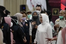 Ning Ita Dorong Karang...