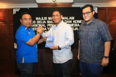 Bertemu Menpora Malaysia,...
