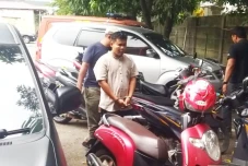 Pertama Kali Beraksi...