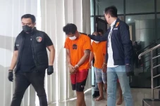 Waspada! Kawanan Pencuri...