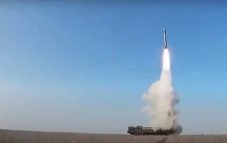 Rusia Kembangkan Rudal...