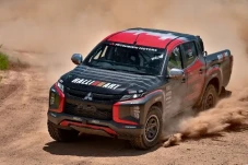 Mitsubishi Triton Ralliart...