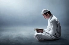 Keutamaan Membaca Ayat...
