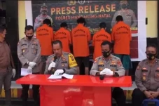 5 Anggota Komplotan...