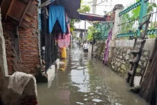 Banjir Masih Merendam...