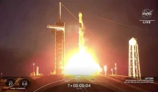 SpaceX Luncurkan Kargo...
