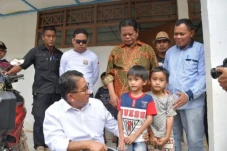 Tinjau Sekolah di Mamasa,...