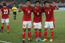 Indonesia Bersaing dengan...