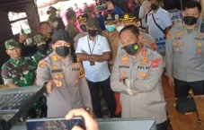 Banjir Terjang Garut,...