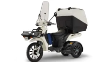 Piaggio Luncurkan Skutik...