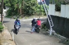 Istri Diberondong Tembakan...