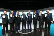 Ubah Struktur Manajemen,...