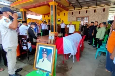 Dua Bupati Luwu Puji...