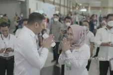 Bupati Winarti Hadiri...