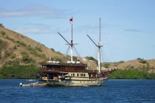 Labuan Bajo Berkelas...