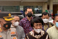 Sambangi Anak Dirantai...