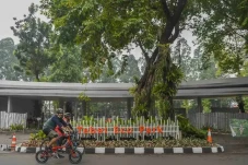 Pembatasan Kendaraan...