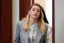 Amber Heard Ajukan Banding...