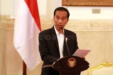 Bocah 15 Tahun Dirantai...